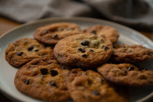 Load image into Gallery viewer, Chewy Vs. Crispy Cookie Class
