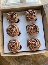 Load image into Gallery viewer, Cupcake Gift Box
