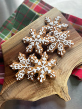 Load image into Gallery viewer, Gingerbread snowflakes
